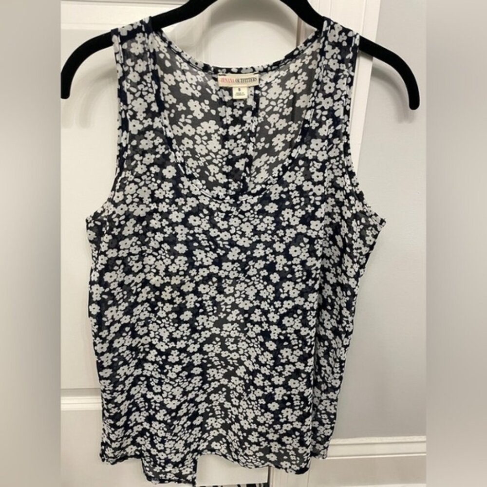 Blue and white floral print. Size small. Shear tank
